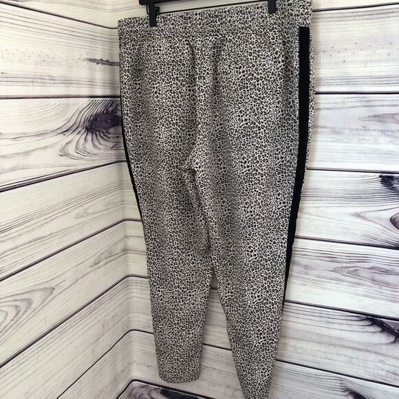 Apt 9 Beige & Black Leopard Print Jogger Style Pants XL Petite - Picture 5 of 7